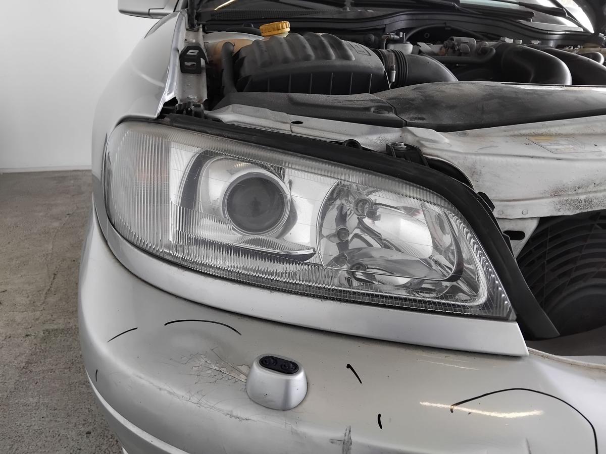 Opel Omega B Facelift original Scheinwerfer rechts xenon BJ1999 24406227 Hella