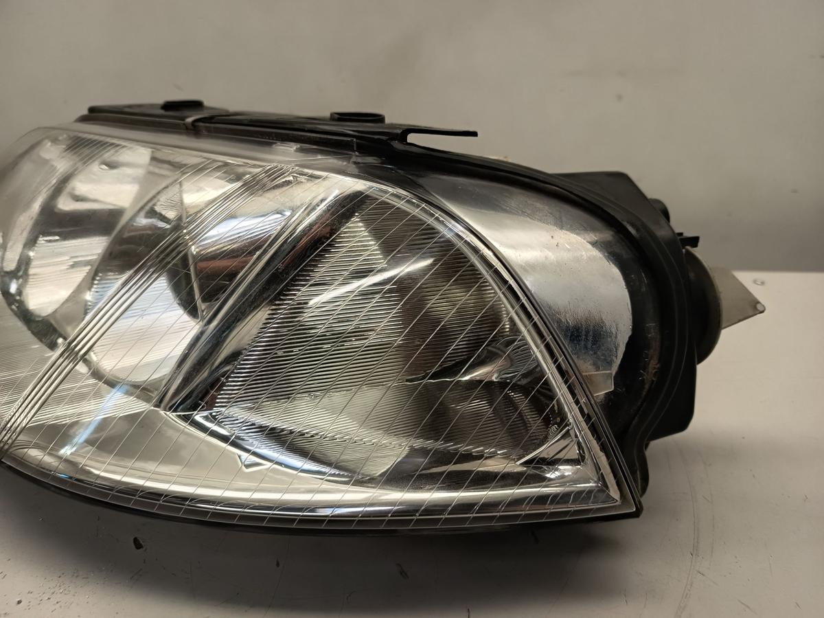 VW Passat 3BG Bj 2004 Scheinwerfer links Hauptscheinwerfer Halogen