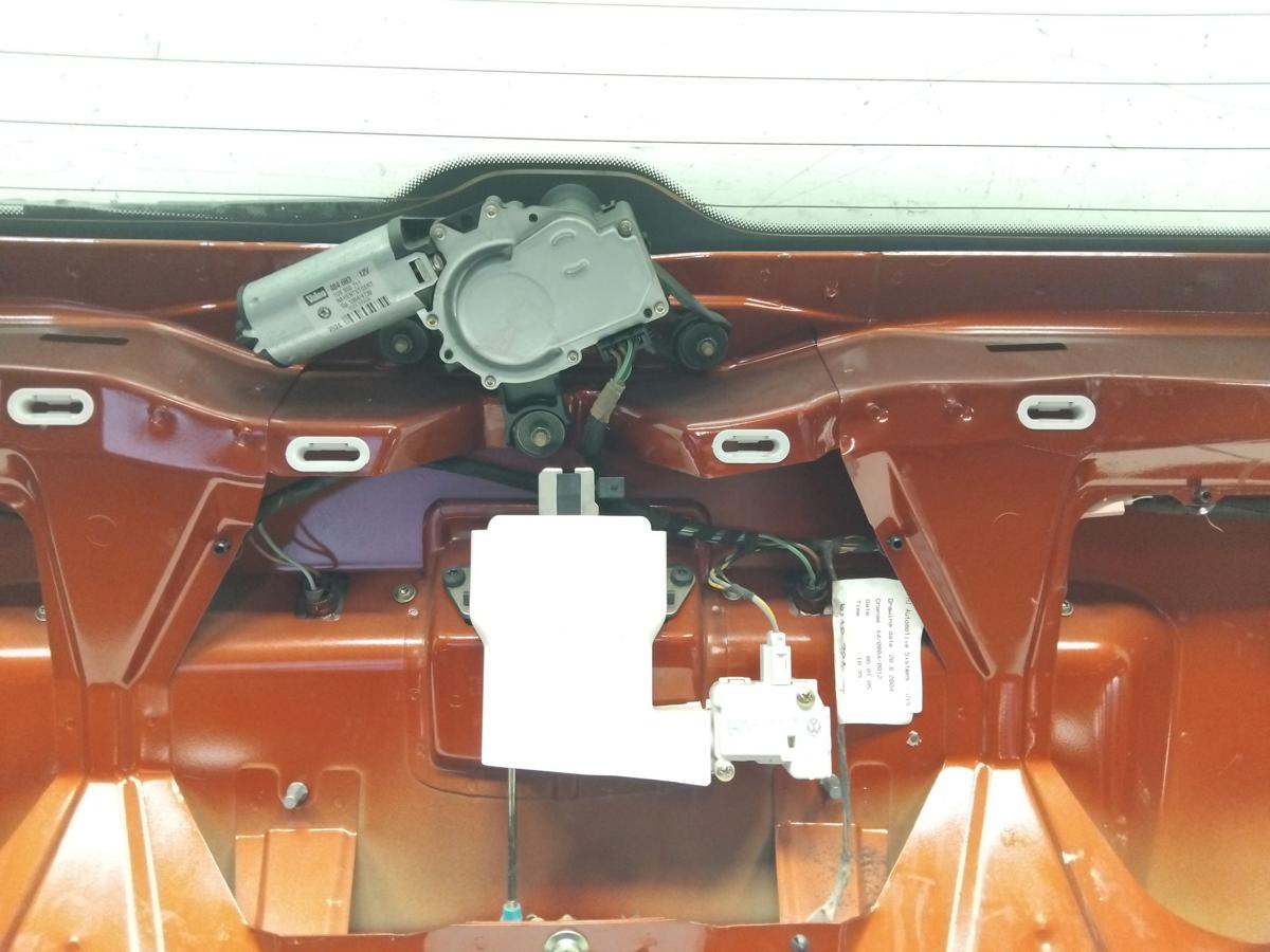 Skoda Octavia 1U Kombi Heckklappe 9892 Flamencorot mit Heckscheibe BJ2005