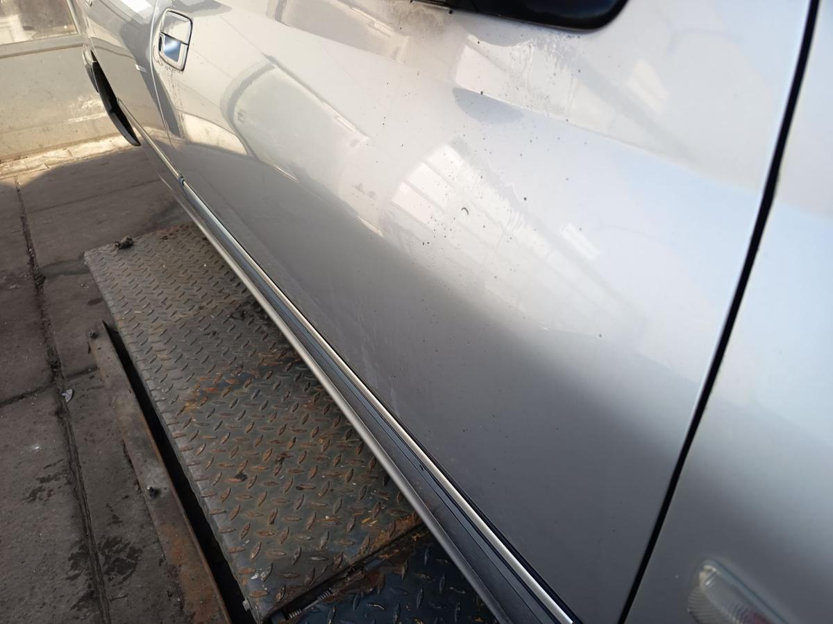 Peugeot 406 original T&uuml;r vorn rechts Beifahrer EYC Quartzgrau Bj 2003