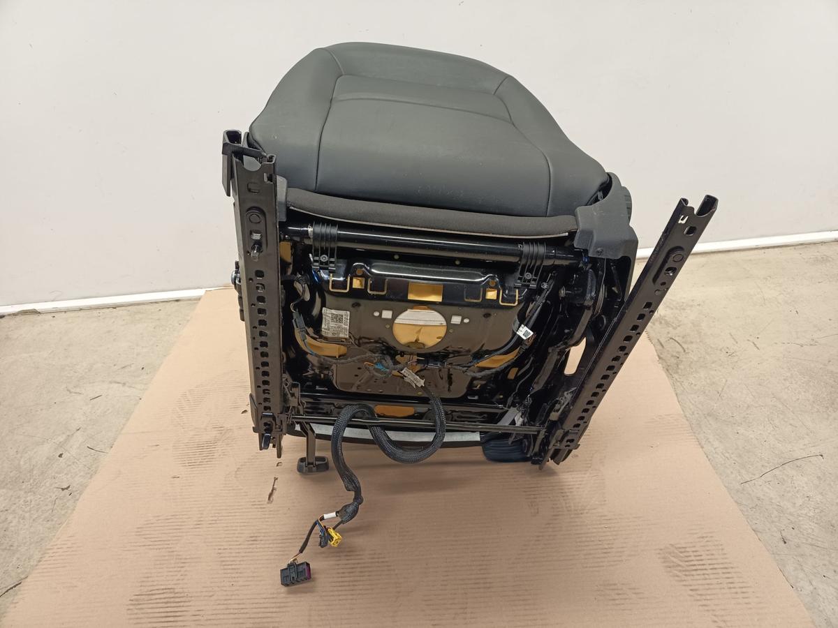 Skoda Octavia III 5E original Sitz vorn rechts Beifahrer Stoff schwarz Bj 2016