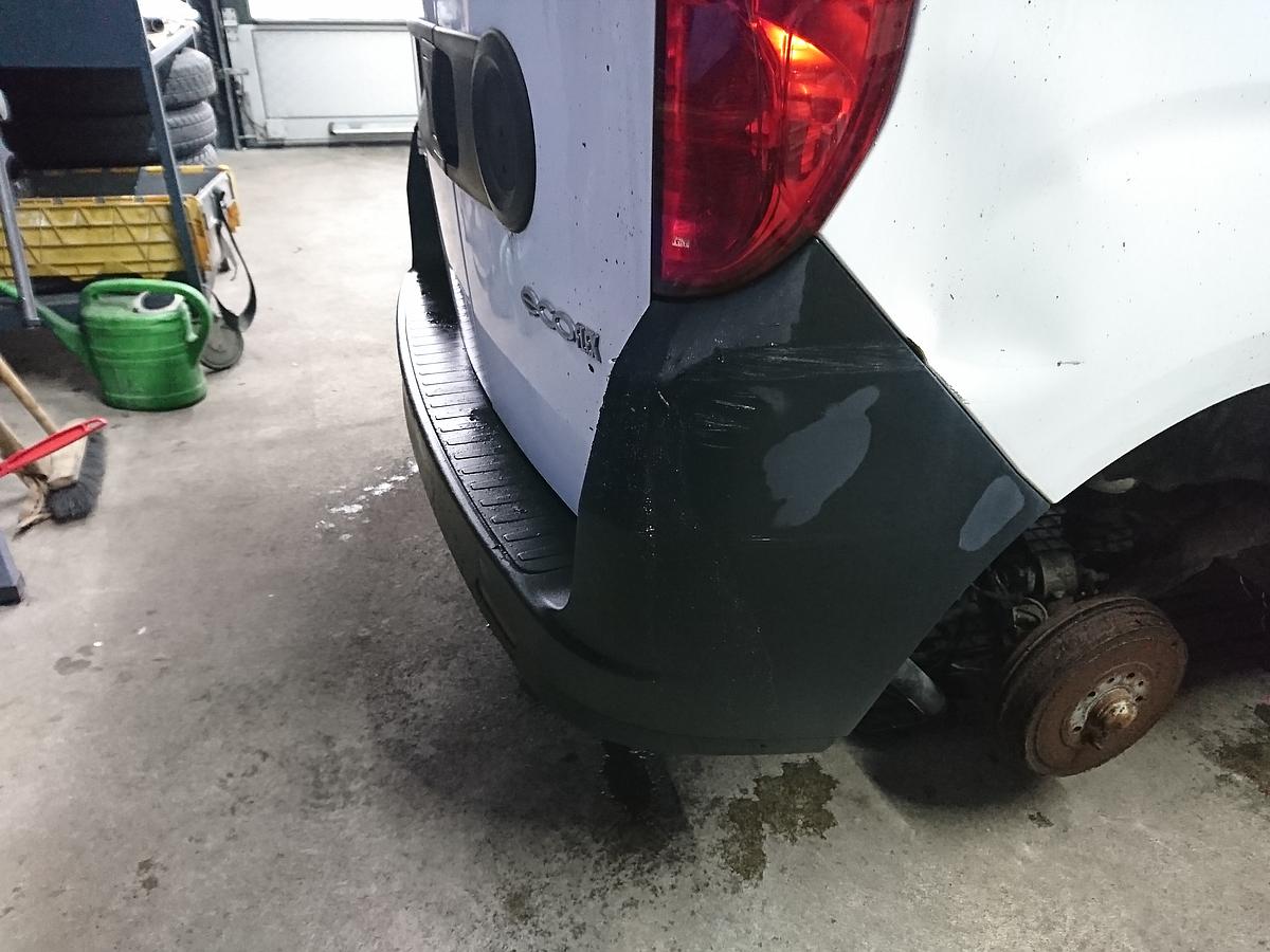 Opel Combo D Kasten original Stossfänger Stoßstange hjnten Bj 2012-2018