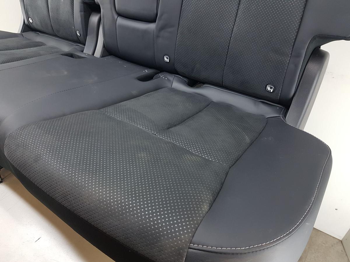 Mitsubishi Eclipse Cross R&uuml;cksitzbank mit Sitzfl&auml;che und Lehnen Bj2023 Teilleder