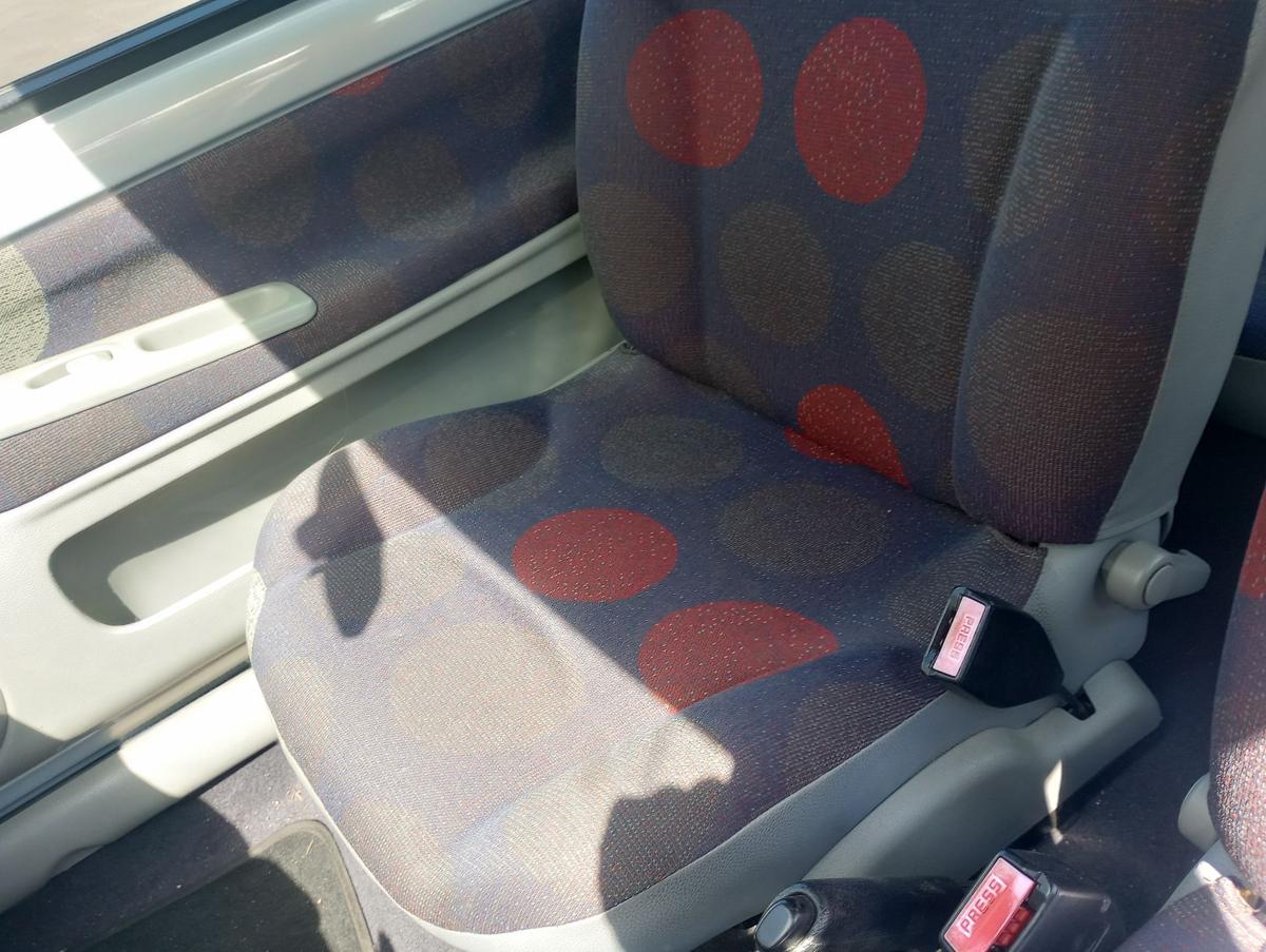 Renault Twingo C06 orig Sitz vorn rechts Beifahrersitz Bj 2002