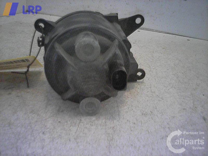 Audi A4 8D Avant original Nebelscheinwerfer links 8D0941699B 89300971 BJ2000