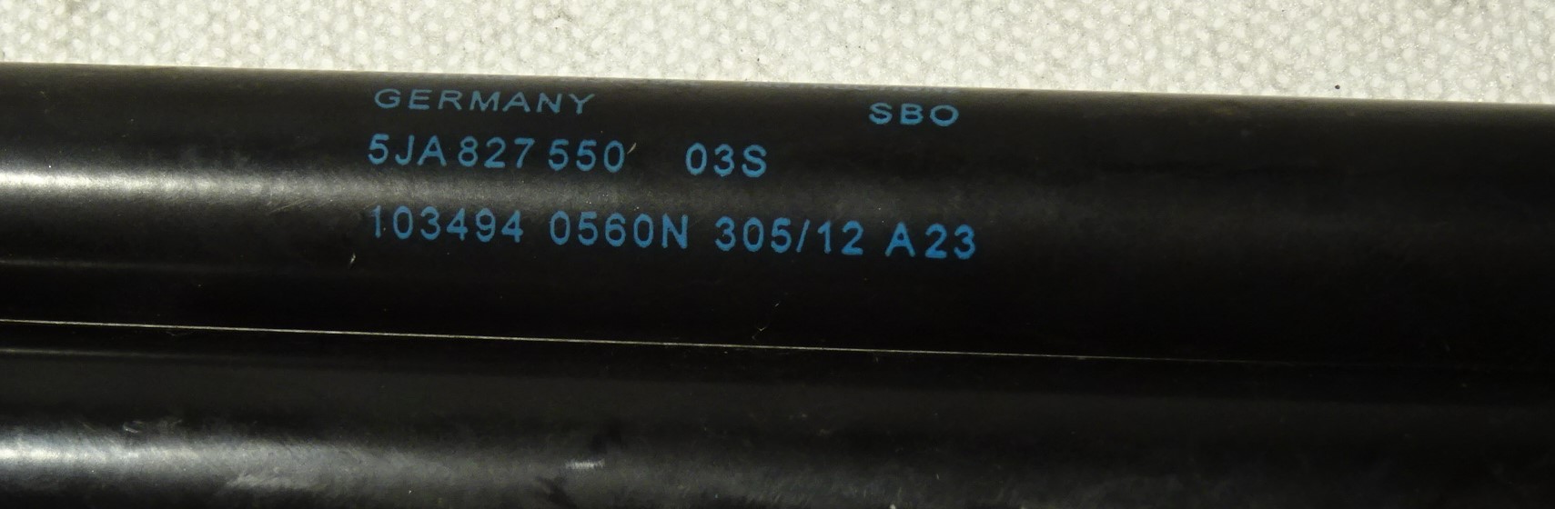 Skoda Rapid BJ2012 Heckklappendämpfer Gasdruckfeder 5JA827550