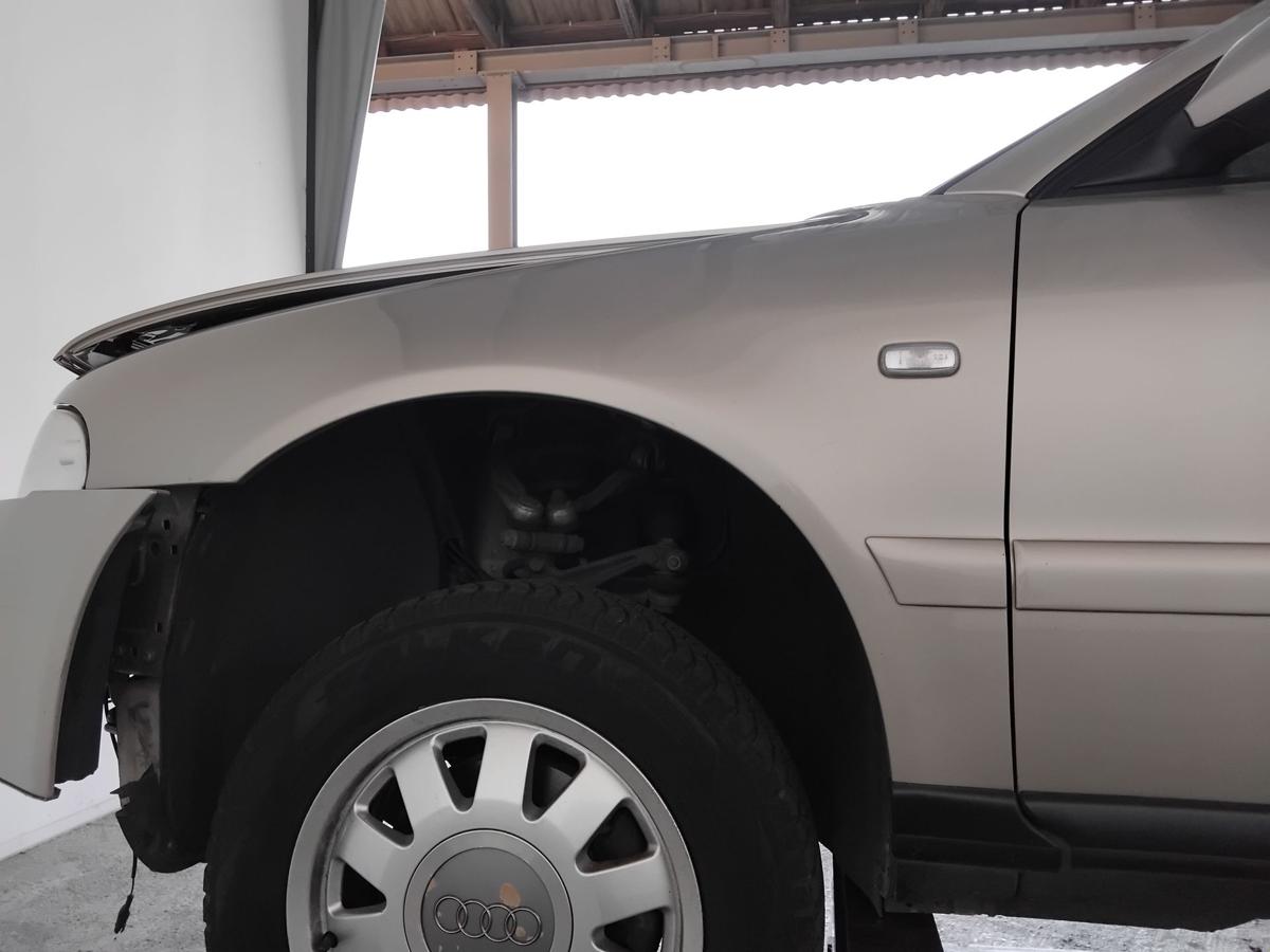 Audi A4 B5 original Kotfl&uuml;gel vorn links LY1T melangemetallic Facelift BJ1999