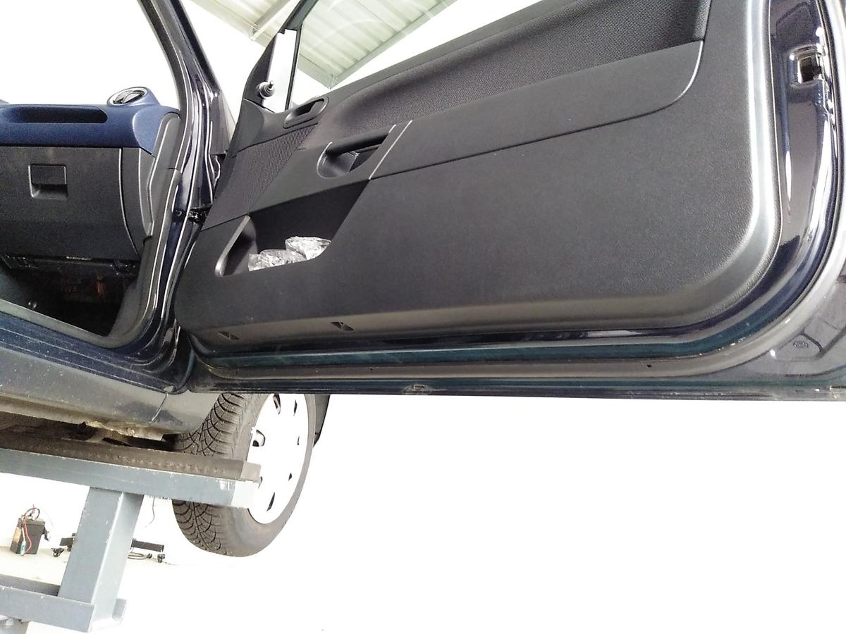 Ford Fiesta JD T&uuml;r vorn rechts Beifahrert&uuml;r 3-t&uuml;rig dunkelblau Bj.2006