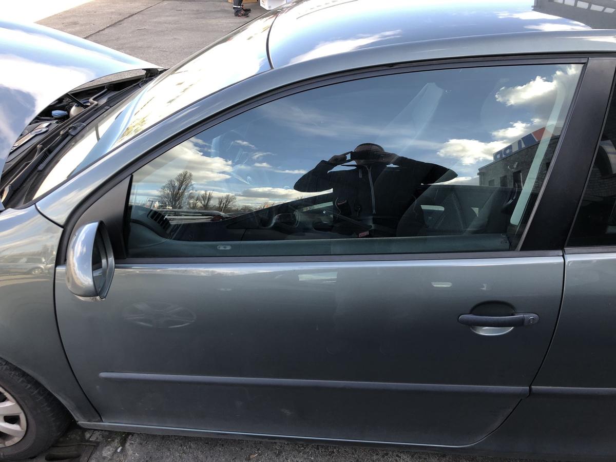 VW Golf 5 V 1K T&uuml;r vorn links Fahrert&uuml;r nur f&uuml;r 3 t&uuml;rer LA6Q Sagegreen Dellen