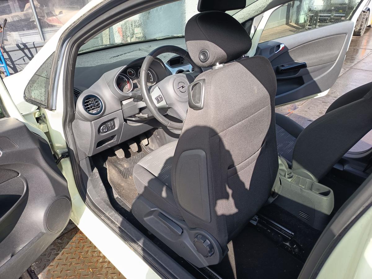 Opel Corsa D 3t&uuml;rer original Fahrersitz vorn links Stoff Sitzheizung Bj 2012