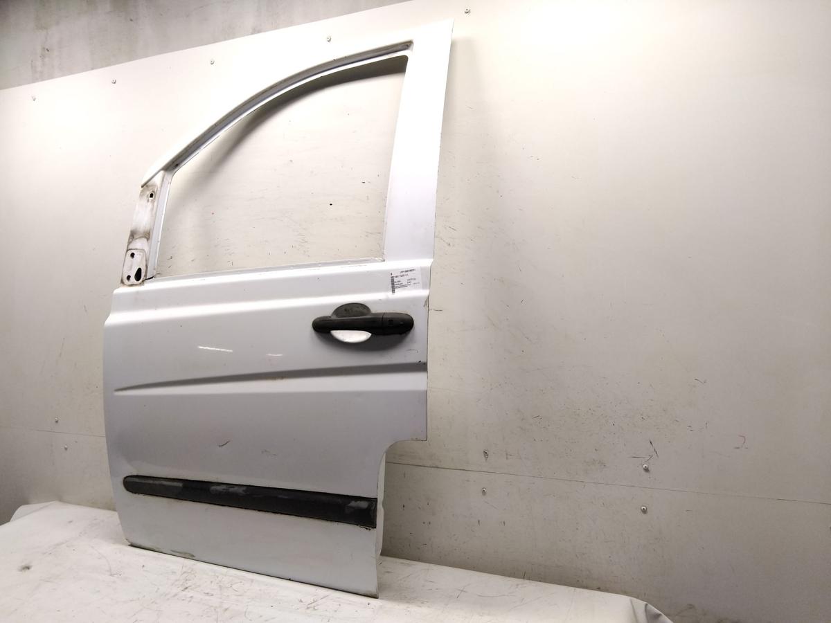 Mercedes Benz Vito 639 T&uuml;r vorn links Fahrert&uuml;r arktikwei&szlig; 9147 Bj.2004