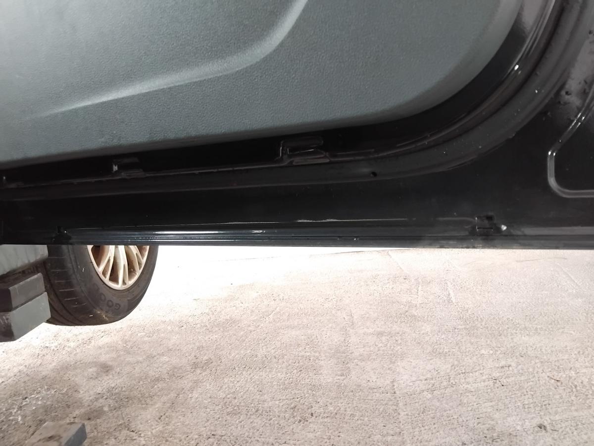 Ford C-Max 2 T&uuml;r vorn rechts Beifahrert&uuml;r Panther-Schwarz Metallic BJ2012