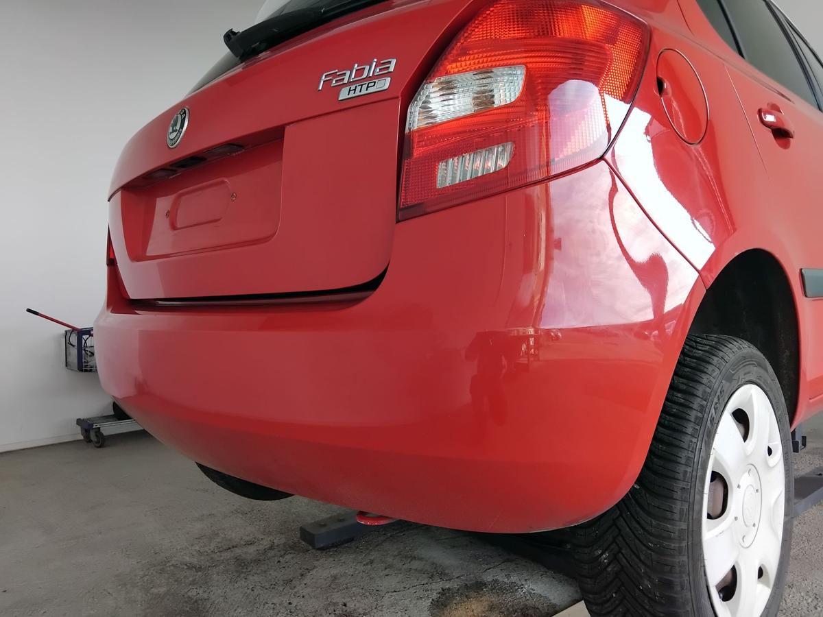 Skoda Fabia 2 5J original Stoßfänger Stoßstange hinten Fließheck Bj.2009 corridarot 8151 Skoda Fabia 2 5J original Stoßfänger Stoßstange hinten Fließheck Bj.2009 corridarot 8151