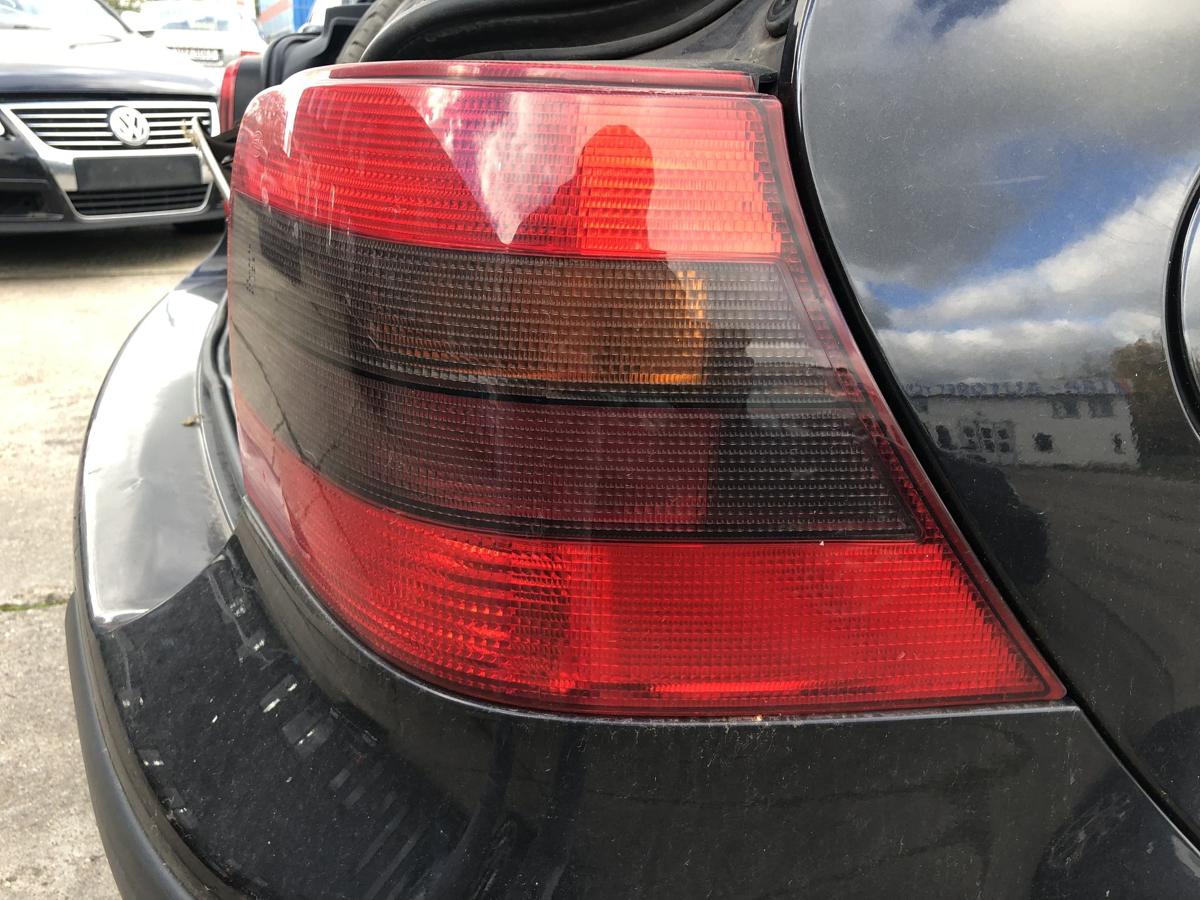 VW Golf 4 IV 1J Rückleuchte rechts Heckleuchte rot schwarz getönt Rücklicht