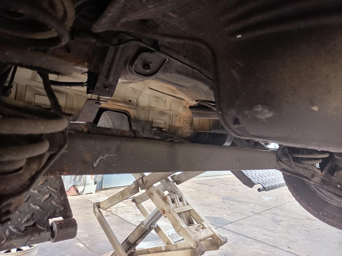 Opel Corsa B S93 Bj 1996 original Hinterachse mit Trommelbremse 1,2L 33KW Benzin