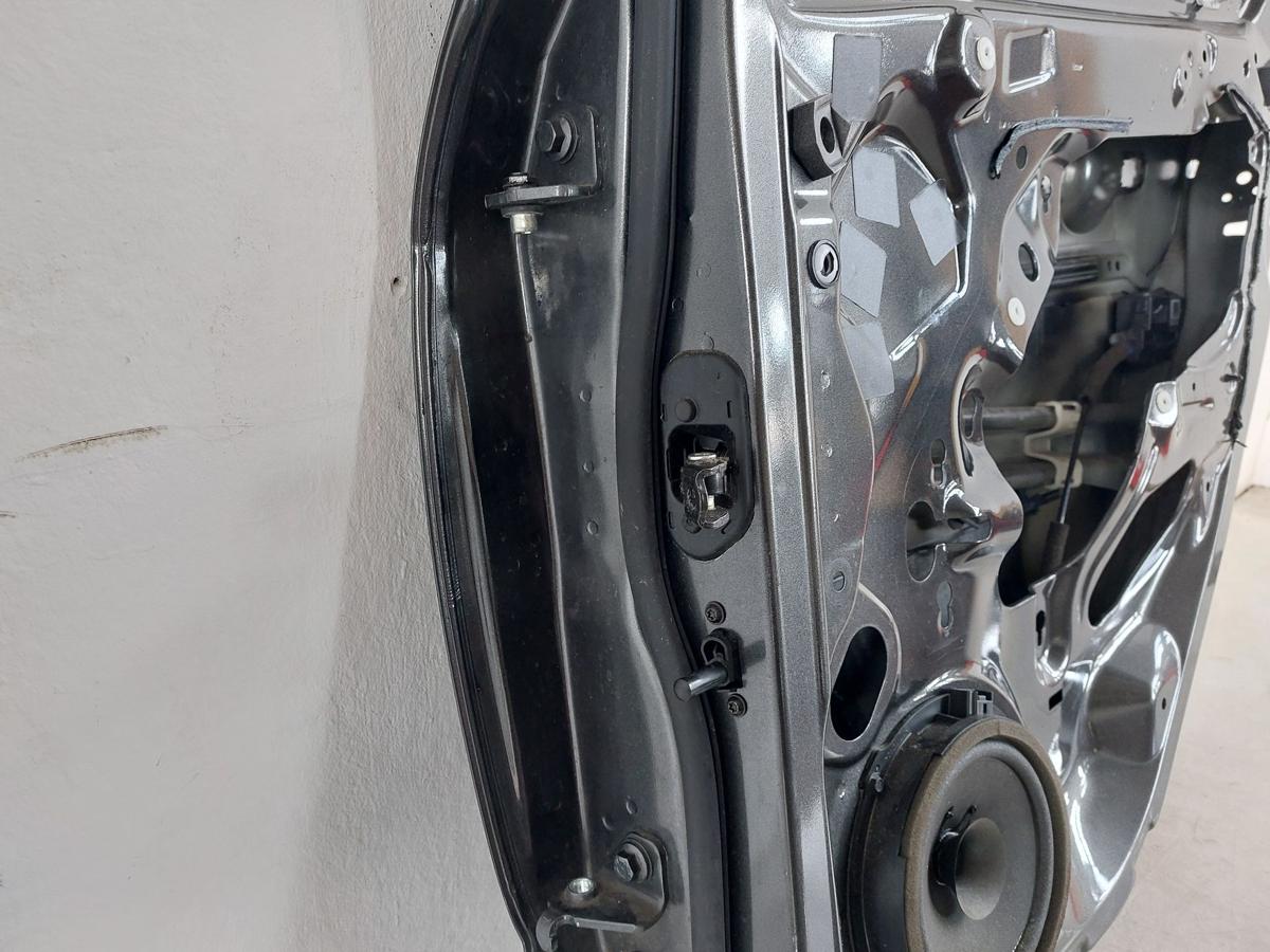 Ford Focus DYB CEW Turnier T&uuml;r hinten rechts Fondt&uuml;r im Rohbau Magnetic Grau