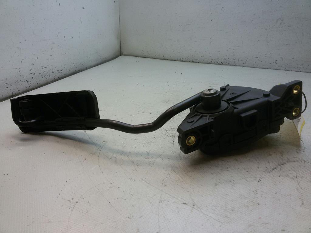 Renault Laguna Gaspedal 8200002905 BJ2001