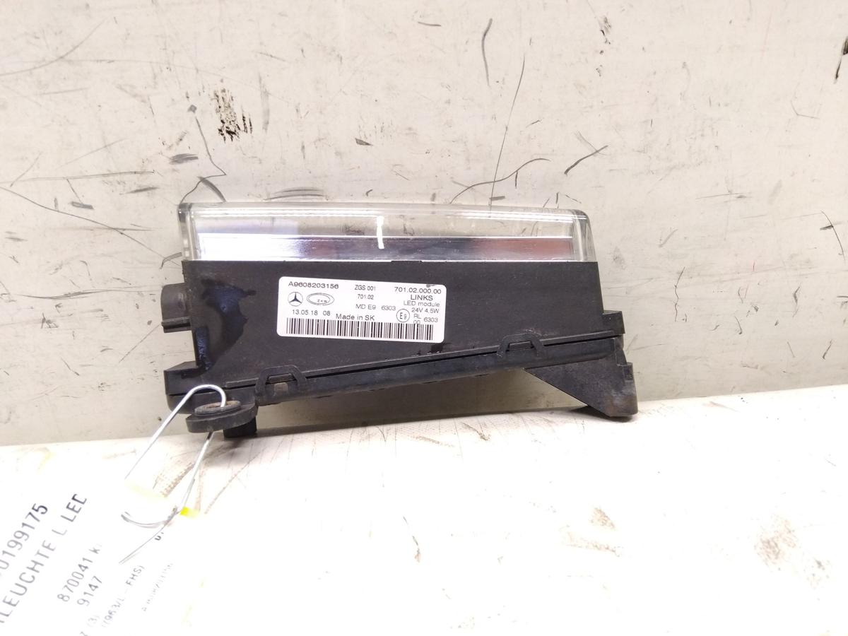 Mercedes Actros MP4 963 original Tagfahrleuchte links LED A9608203156 Bj.2018