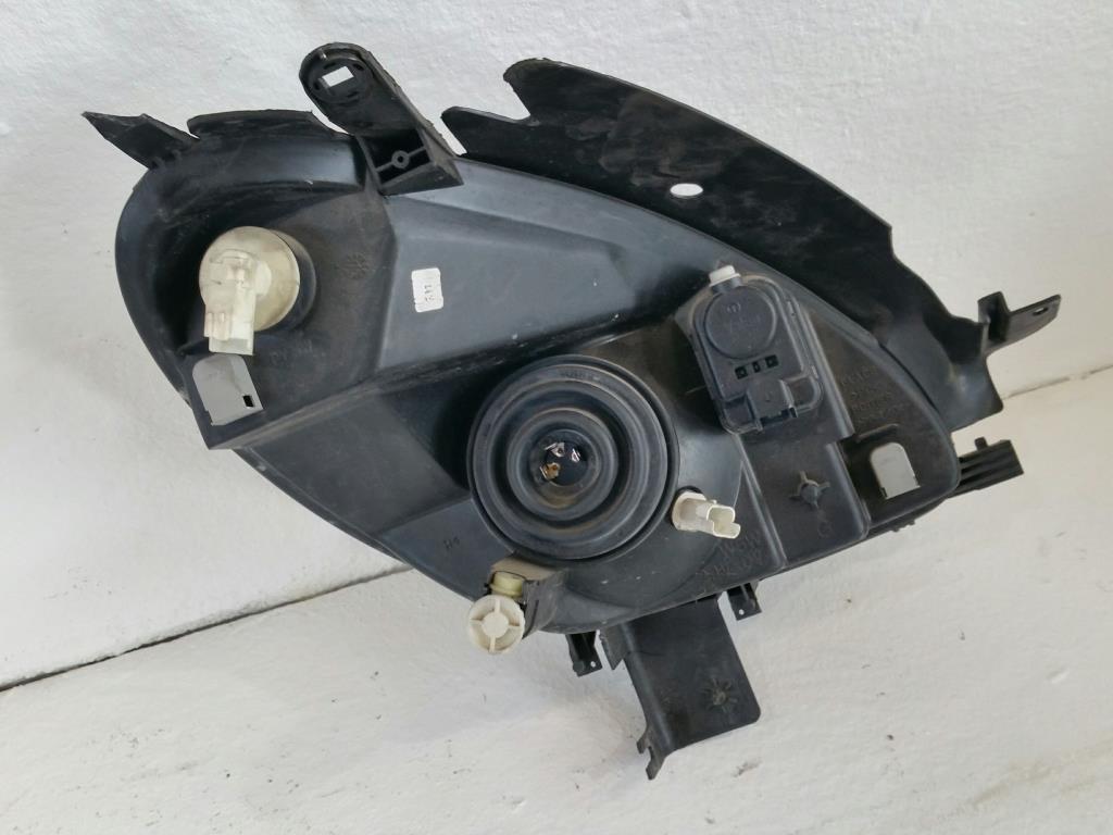 Citroen Xsara Picasso C Scheinwerfer links Halogen Lampe Halter defekt