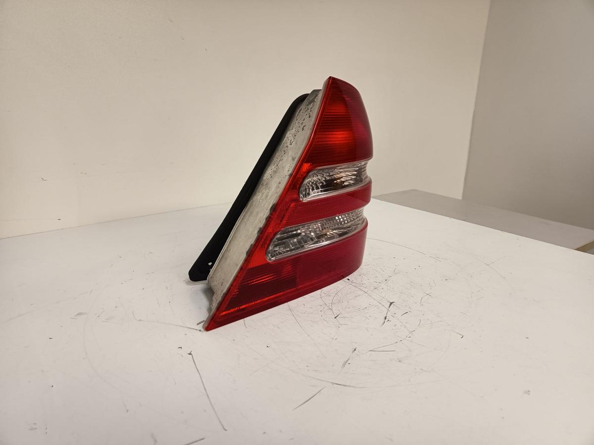 Mercedes W203/C180 Limousine orig Rückscheinwerfer Rückleuchte rechts Bj 2003