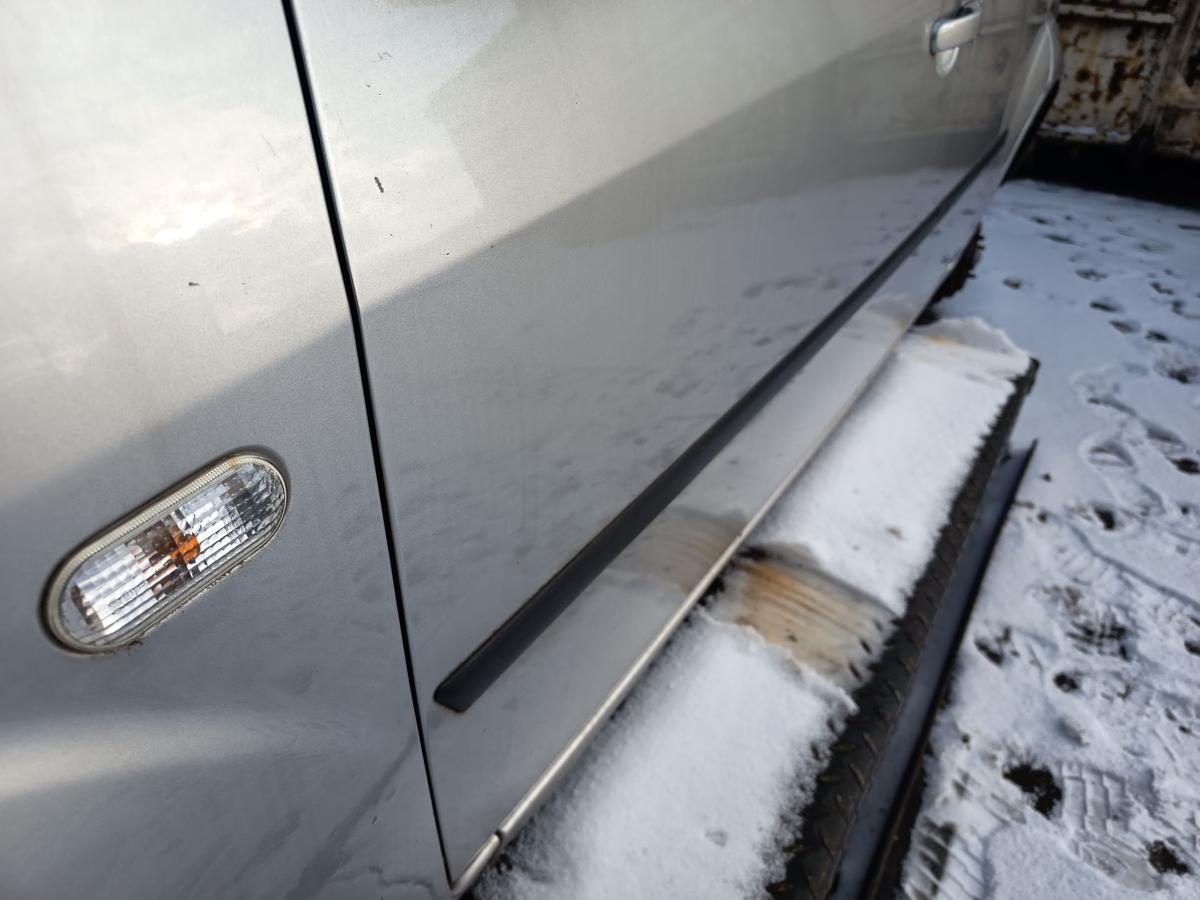 Ford Fiesta VI 5t&uuml;rer original T&uuml;r vorn links Fahrer Polarsilber Bj 2005