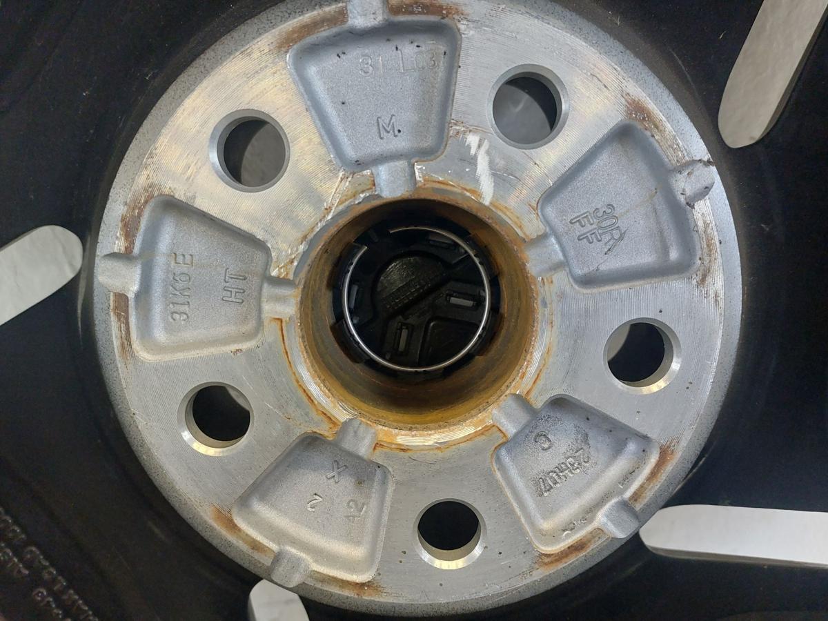 NIO EL6 Elektro SUV Komplettrad Alufelge 20 Zoll 255 50 R20 Good Year Eagle F1