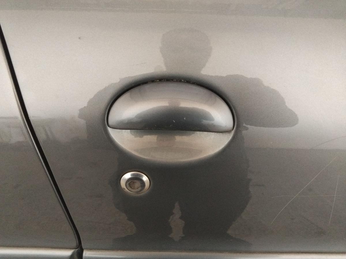 Peugeot 206 5-türig original Tür vorn rechts Beifahrertür BJ2008 KTH thoriumgrau
