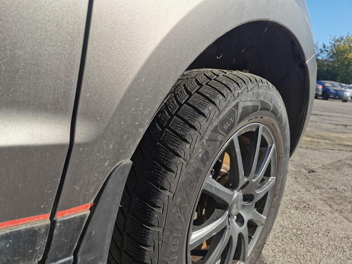Hyundai Santa Fe CM Kotflügel Fender Seitenwand vorn rechts foliert TEXT BILDER