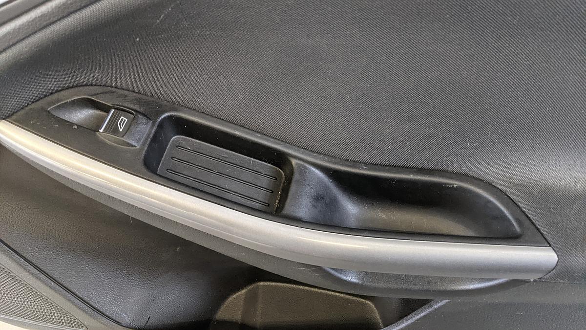 Ford Focus 3 DYB Türverkleidung Verkleidung Tür vorn rechts Turnier BM51A2394101