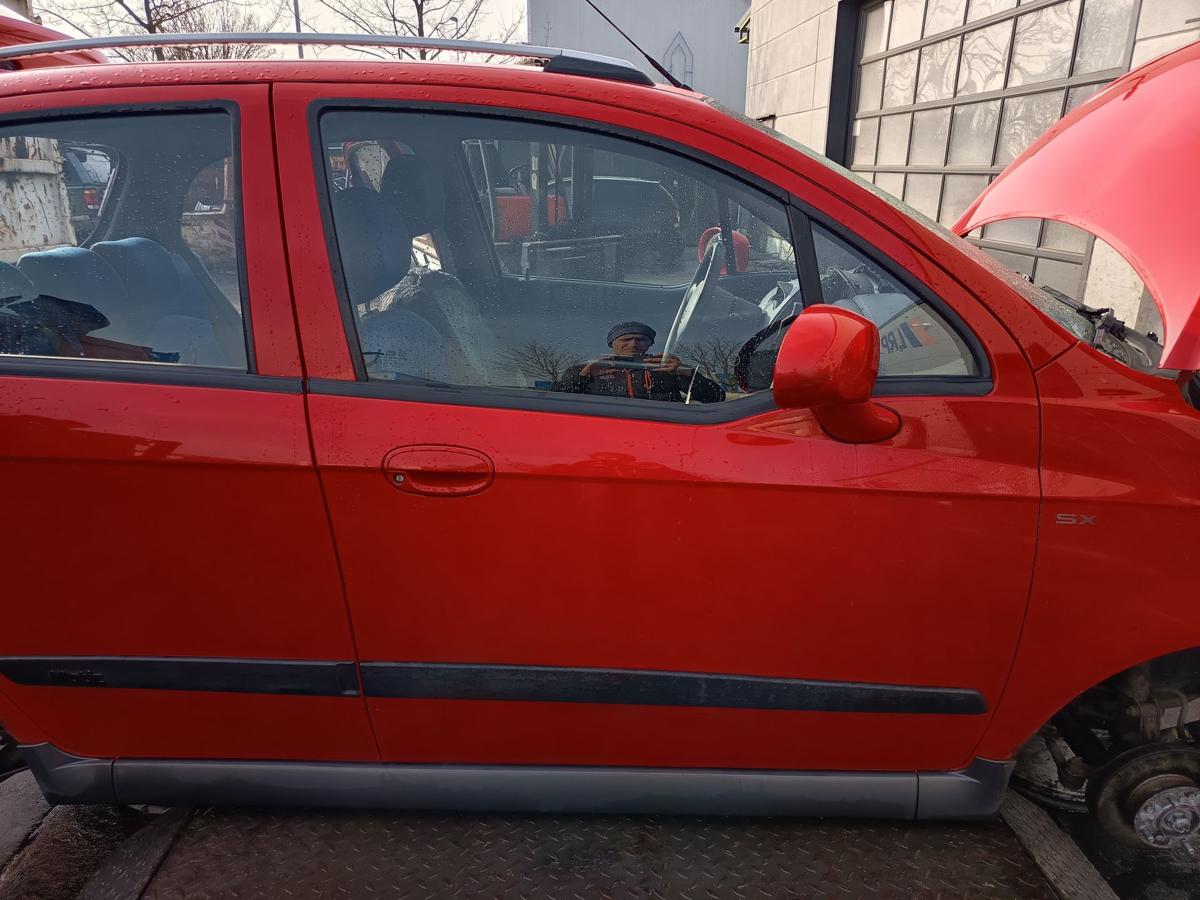 Chevrolet Matiz M200 original T&uuml;r vorn rechts Beifahrer 71U Super red Bj 2009