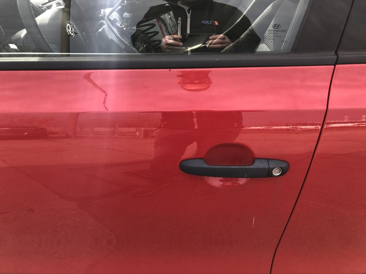 Hyundai i30 FD T&uuml;r vorn links Fahrert&uuml;r im Rohbau JA Shine Red Produktion CZ