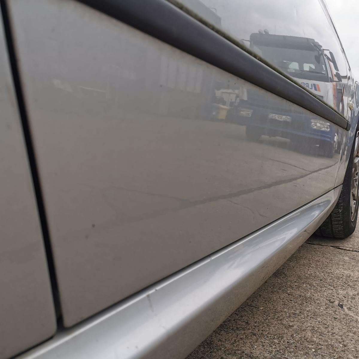 Beifahrertür Tür vorn rechts Rohbautür 354 Titansilber BMW 3er E46 Compact DELLE