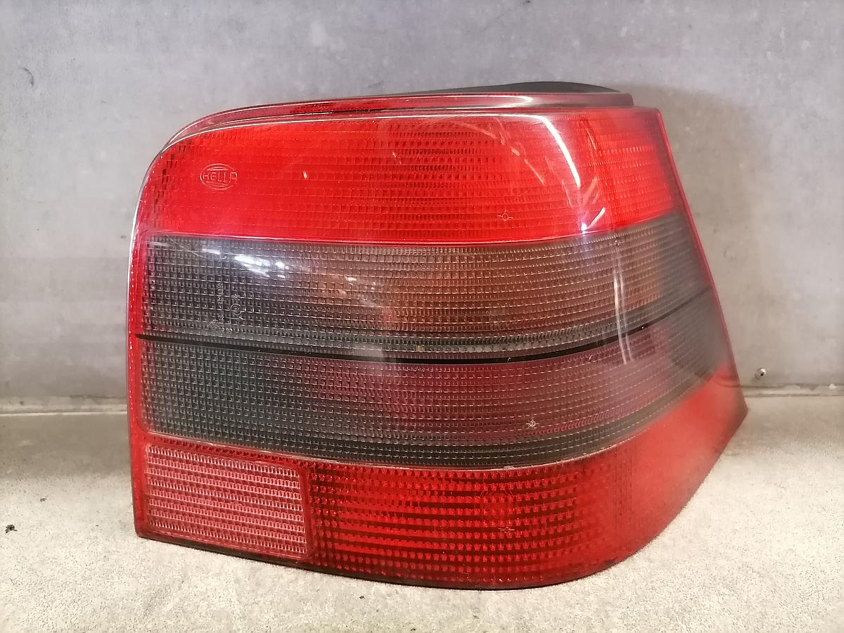 VW Golf 4 Rücklicht rechts rot grau Rückleuchte Heckleuchte 3/5-türer BJ1998