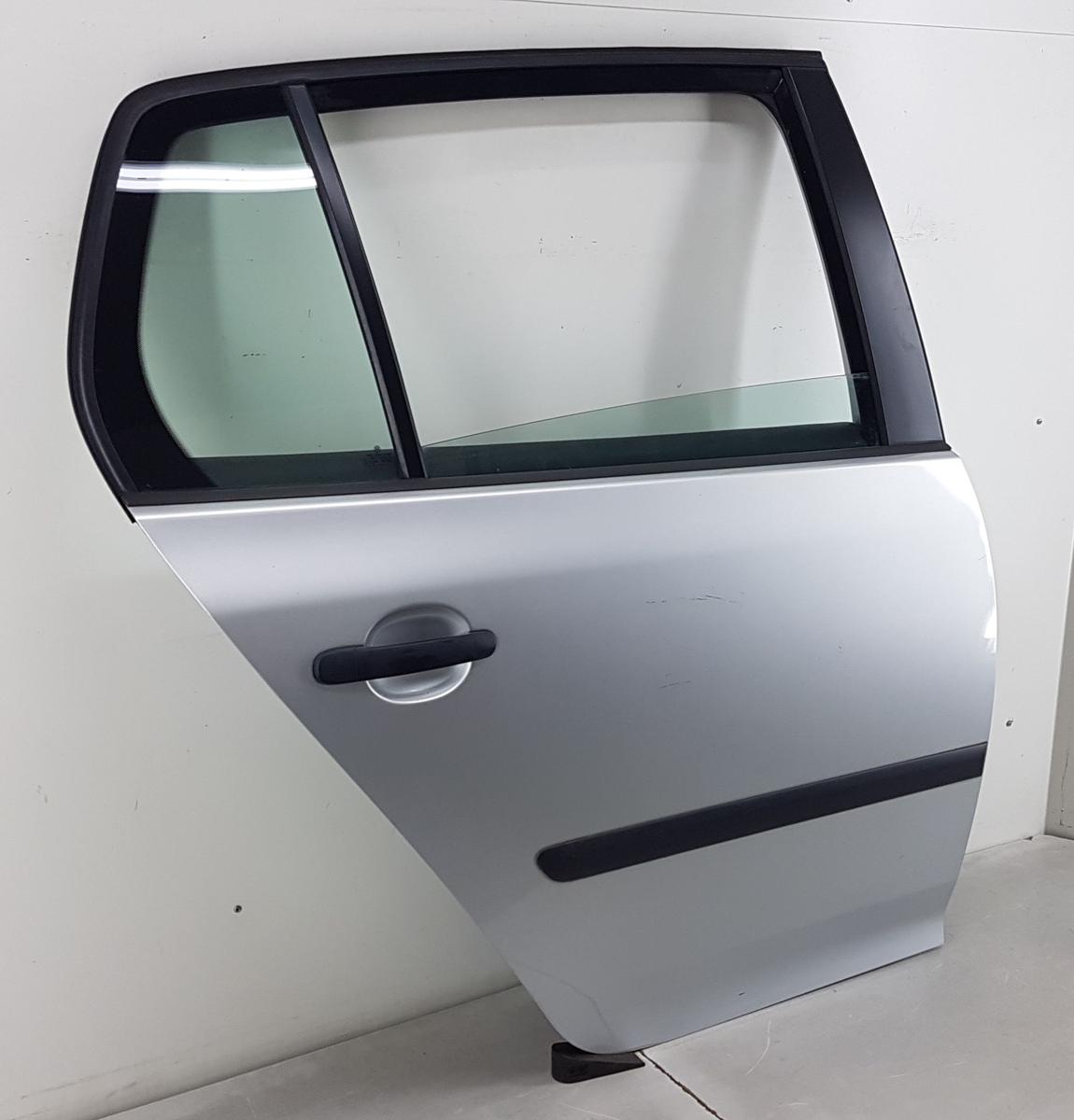 VW Golf V Tür hinten rechts in Reflexsilbermet LA7W Bj2004 5 Türig KEIN Kombi