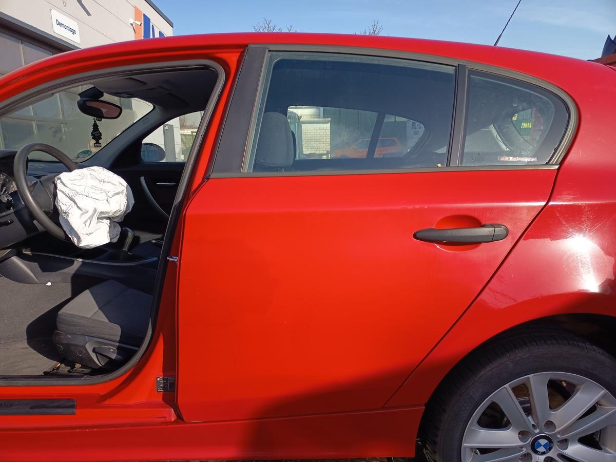BMW E87 original T&uuml;r hinten links Fond 438 Japanrot Fahrerseite Bj 2005
