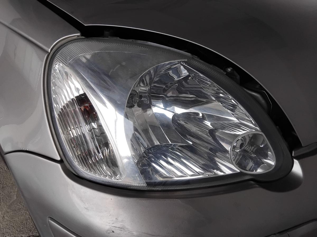 Toyota Yaris P1 orig Scheinwerfer links Halogen mit LWR Facelift BJ2004 Japan