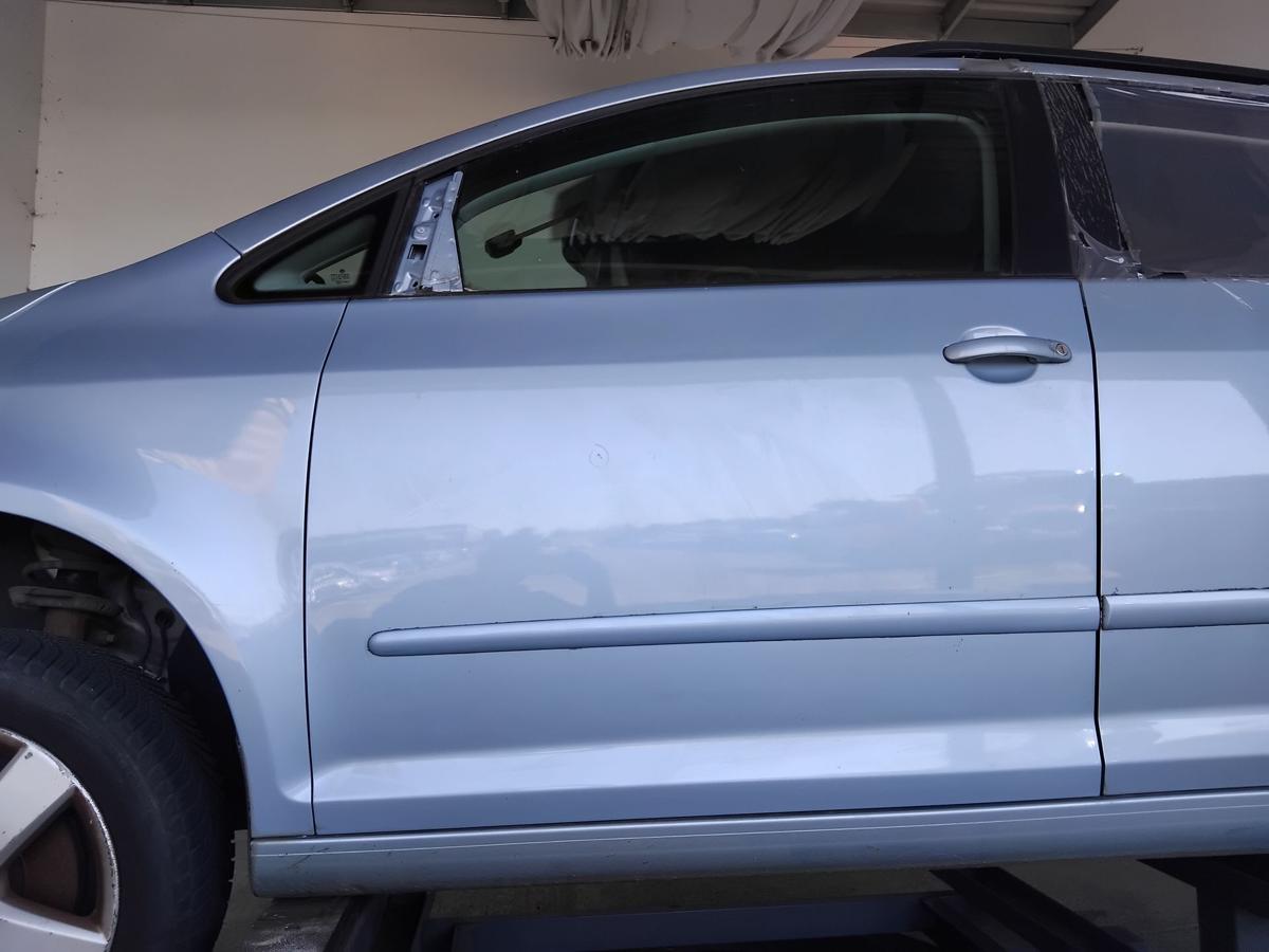 VW Golf Plus 5M T&uuml;r vorn links Fahrert&uuml;r LP5X heaven bluemetallic BJ2008
