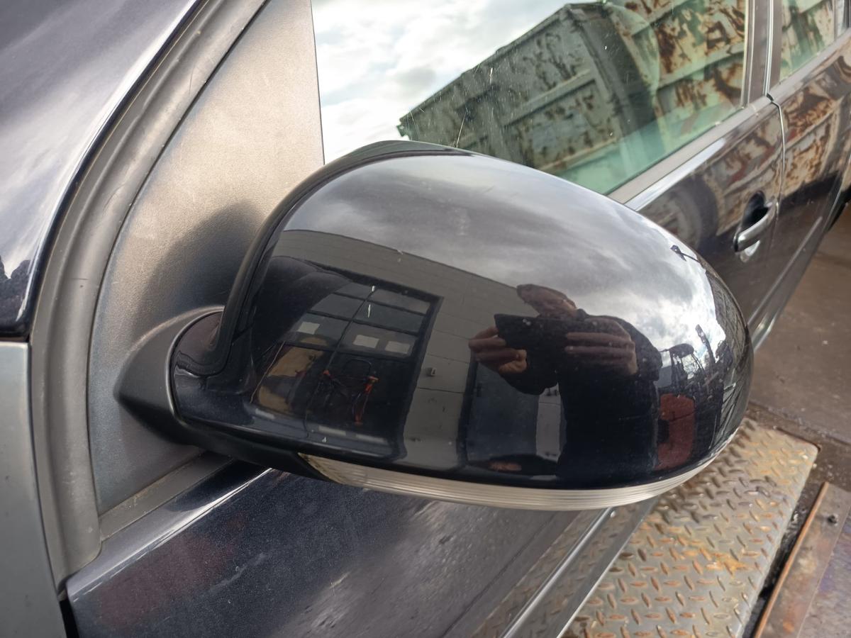 VW Golf V original Au&szlig;enspiegel links elektrisch LC9Z schwarz Bj 2007