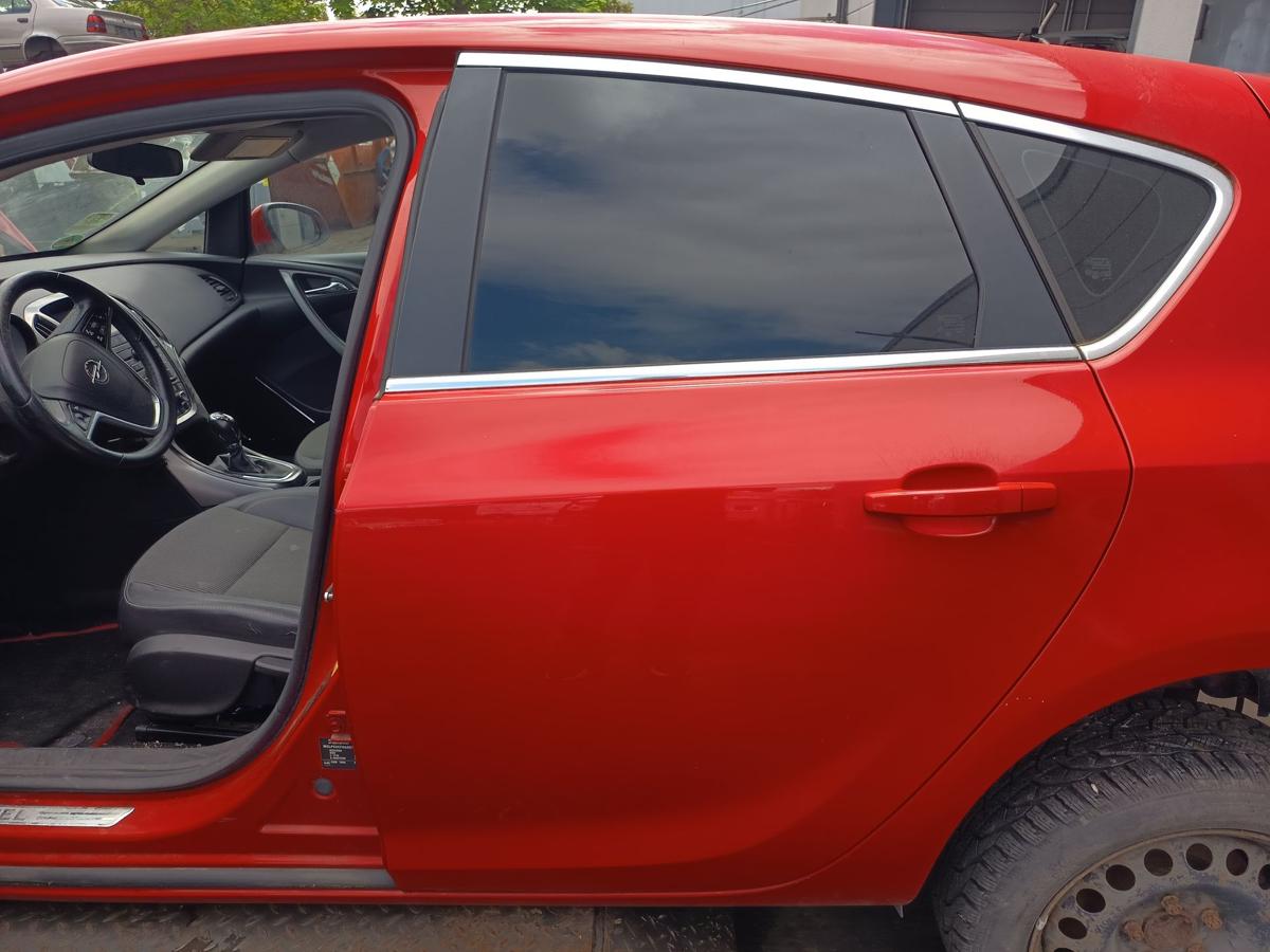 Opel Astra J Limousine T&uuml;r hinten links Fond Z50B Power red Bj 2010