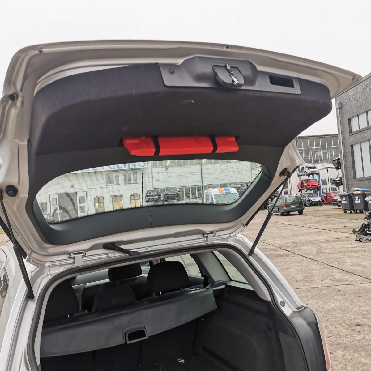 Opel Astra H Caravan Heckklappe Klappe Kofferraumklappe Z157 Starsilber BILDER