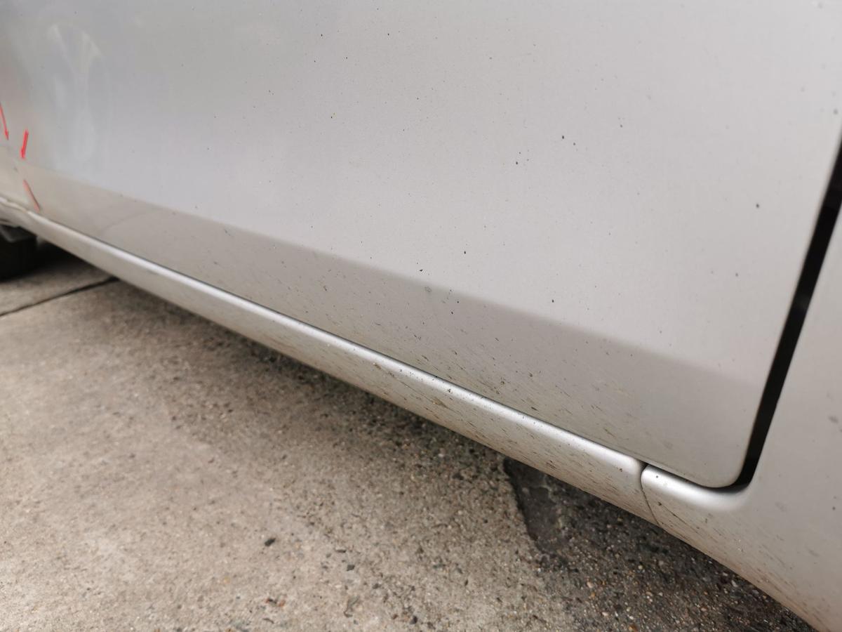 Toyota Yaris XP9 Beifahrertür Autotür Tür vorn rechts 1E7 SilverPearl FRA TEXT