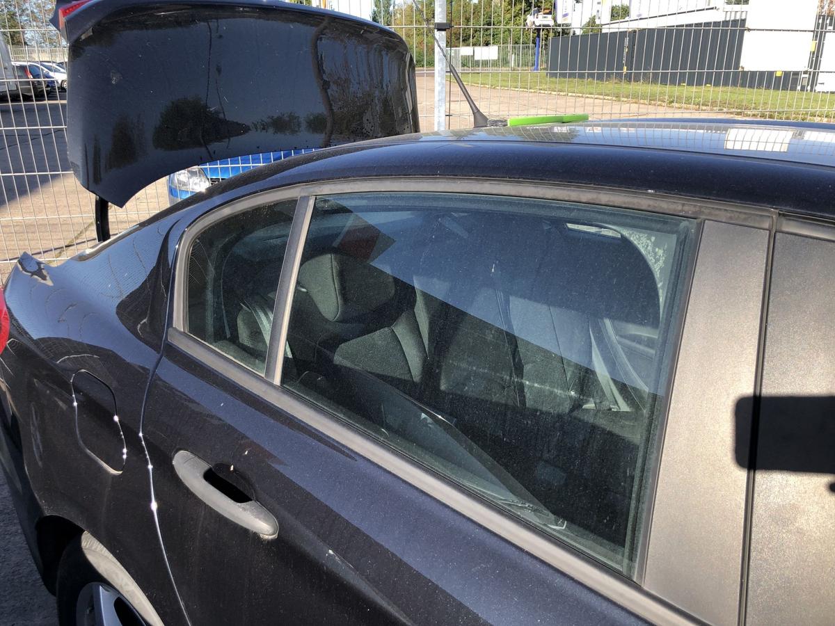 Fiat Tipo Typ 356 Limo T&uuml;r hinten rechts Fond&uuml;r Stufenheck 718/A schwarz Rohbau