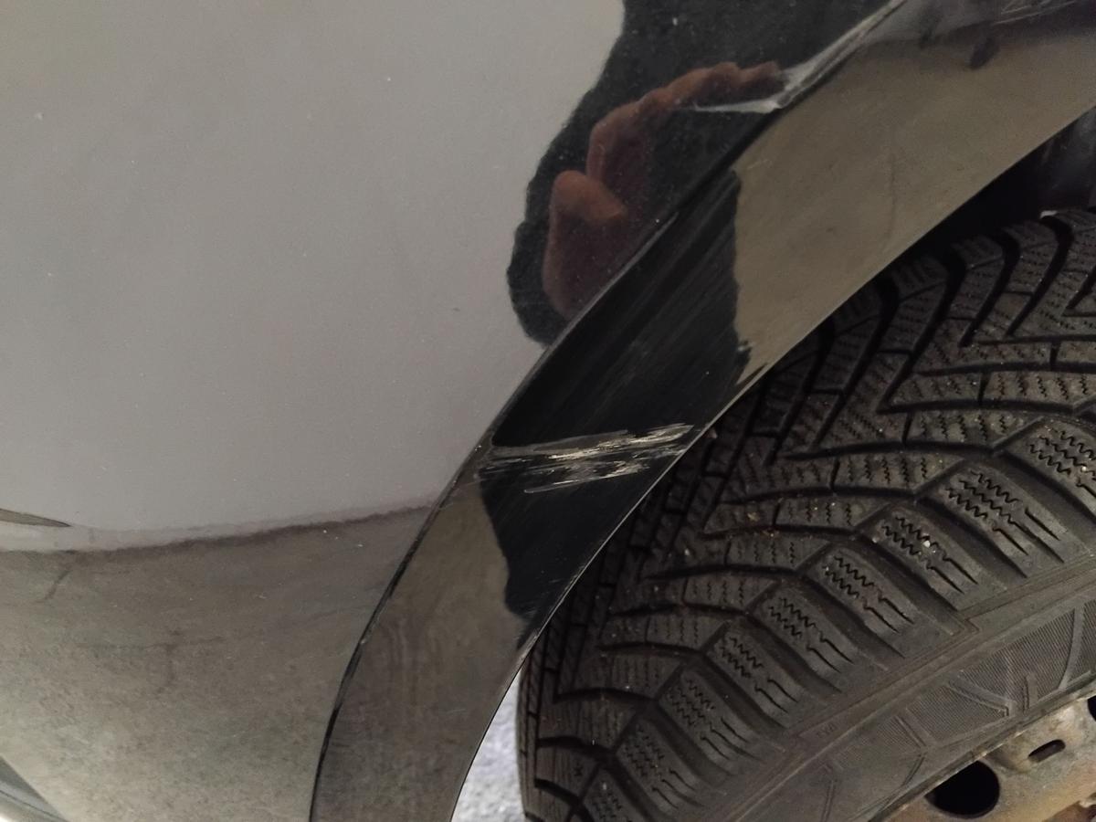 Seat Ibiza ST Kombi 6J original Sto&szlig;f&auml;nger Sto&szlig;stange vorn SRA BJ2012 LZ9Y phantomschwarz