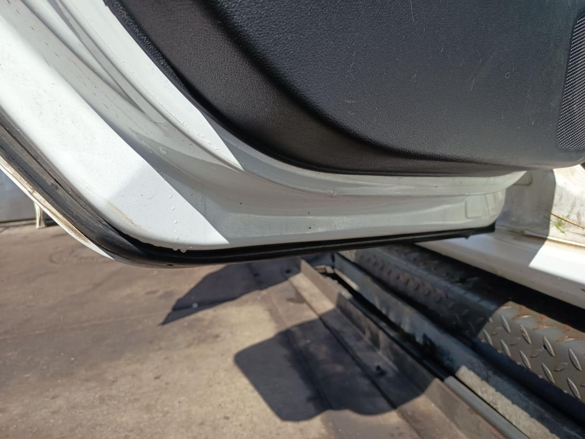 Peugeot 308 original T&uuml;r hinten links Fond EWP Schneewei&szlig; Bj 2011