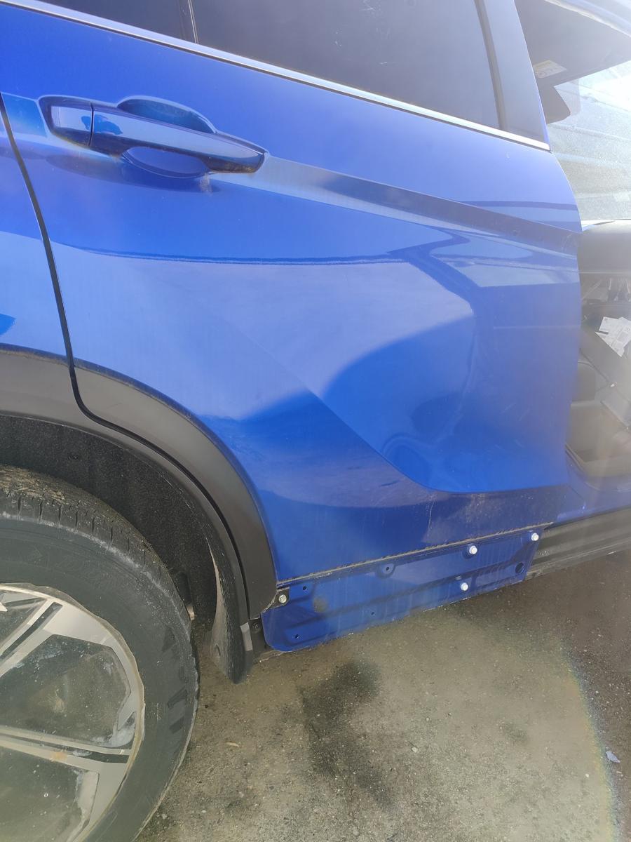 Mitsubishi Eclipse Cross original T&uuml;r rechts hinten D06B blau T&uuml;rscheibe