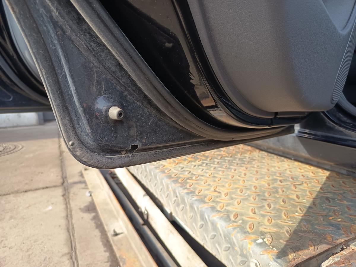 Kia Rio II 5t&uuml;rer original T&uuml;r hinten links Fond Midnight Black Bj 2009