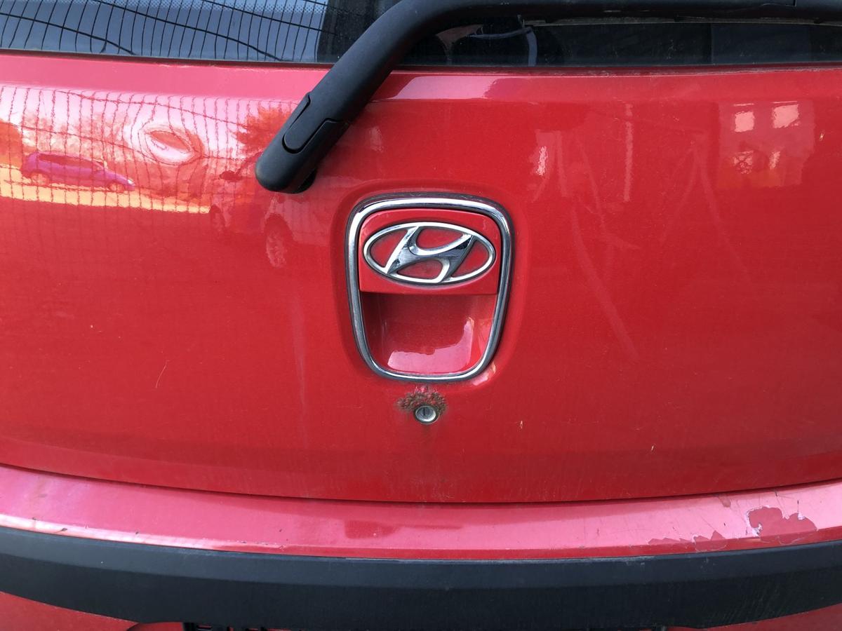 Hyundai i10 PA Heckklappe mit Heckscheibe im Rohbau Anrostungen H4 Electric Red