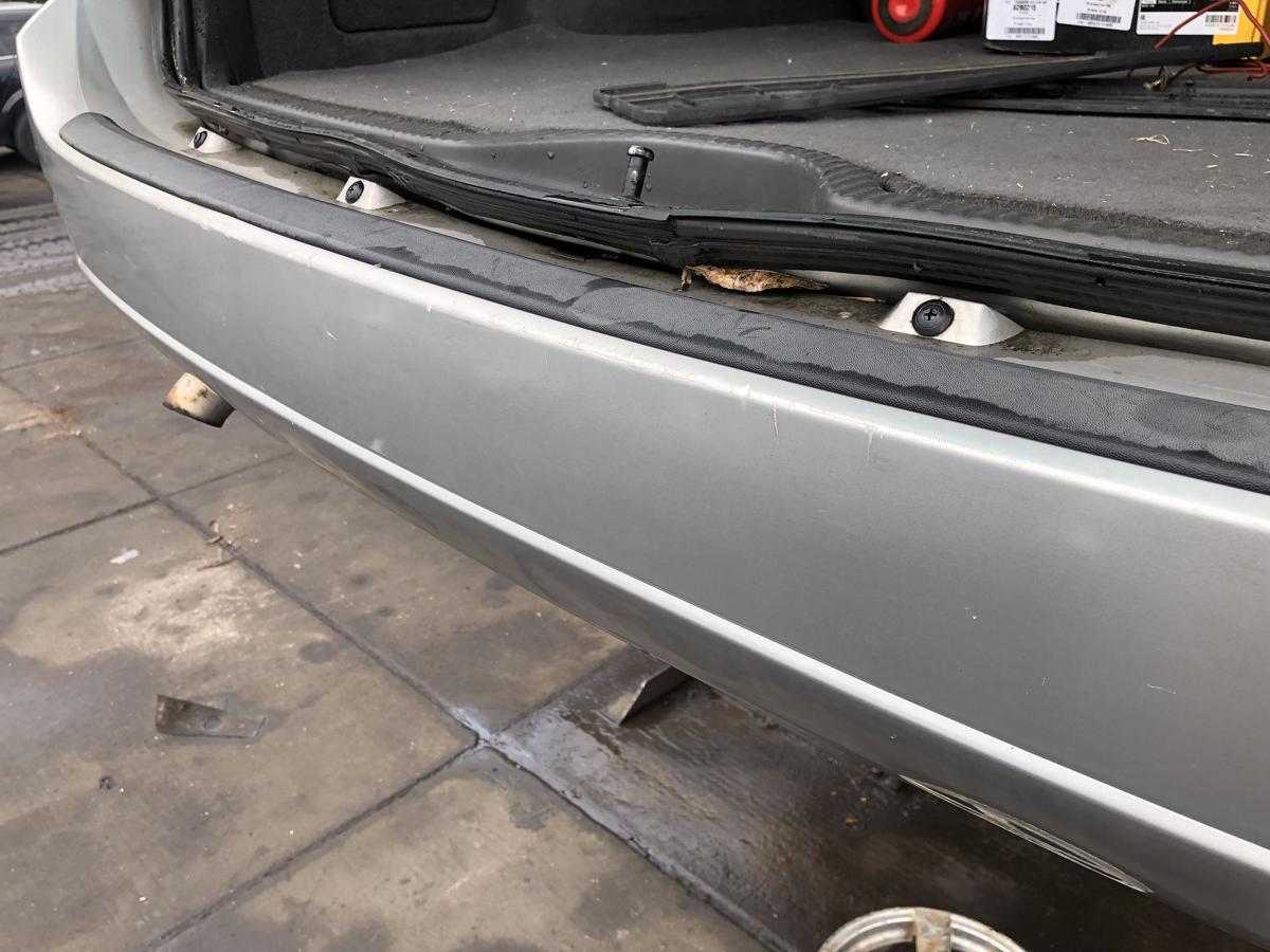 Ford Focus Turnier DNW original Stoßstange Fänger hinte/Heck Polarsilber Bj 2001