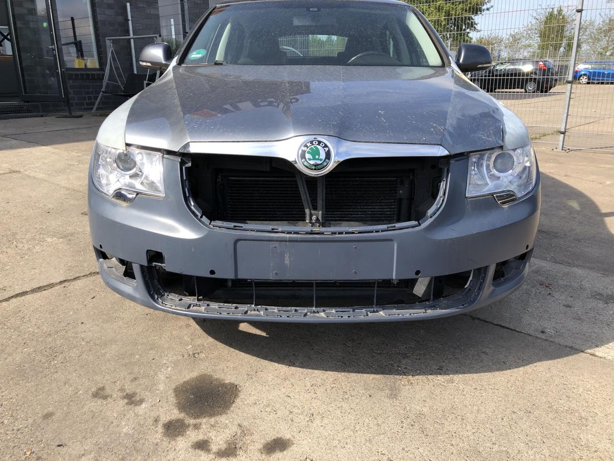 Skoda Superb 2 Typ 3T Sto&szlig;f&auml;nger vorn Frontsch&uuml;rze Zubeh&ouml;rteil unlackiert