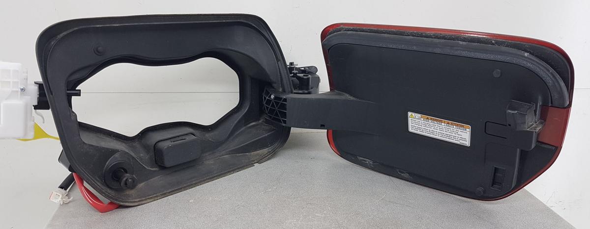 Mitsubishi Eclipse Cross Klappe Ladeanschluss Bj2023 Tankklappe 5970A0270